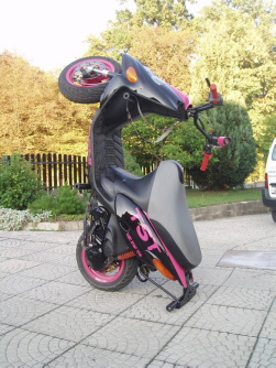 skuter_stunt_4 skuter_stunt_4